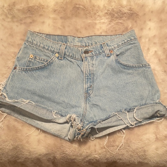 ✨Levi’s denim shorts✨ - Picture 1 of 5